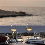 Andronis Minois Hotel