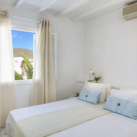 Andronis Minois Hotel Parasporos